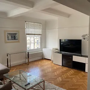 Fabulous Penthouse In Centre Apartment Cardiff