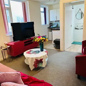  Apartment Luminous