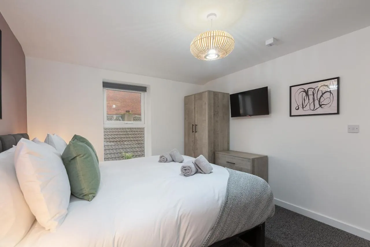 Charles Alexander Short Stay - The Gateway Blackpool