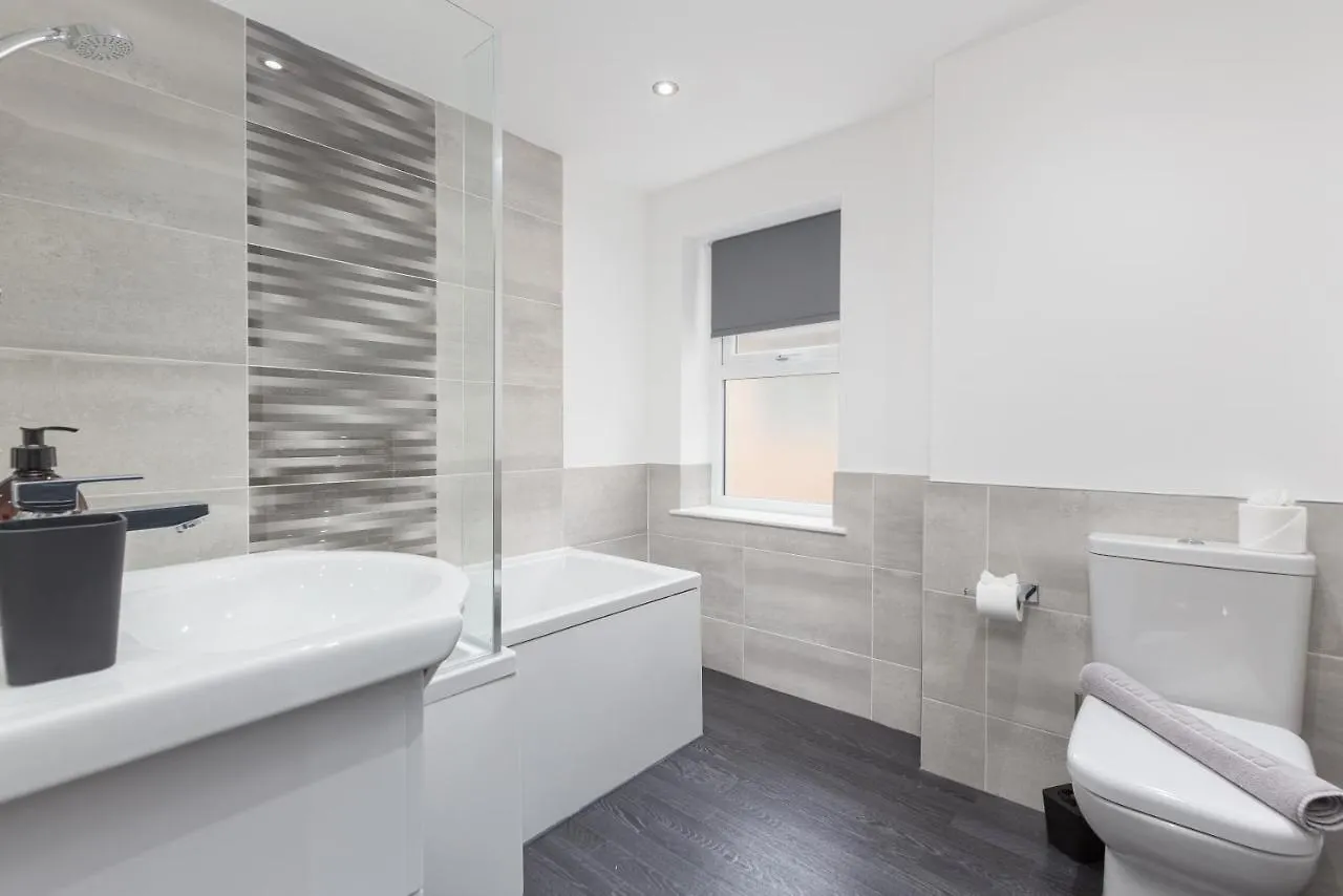 Charles Alexander Short Stay - The Gateway Blackpool Apartment
